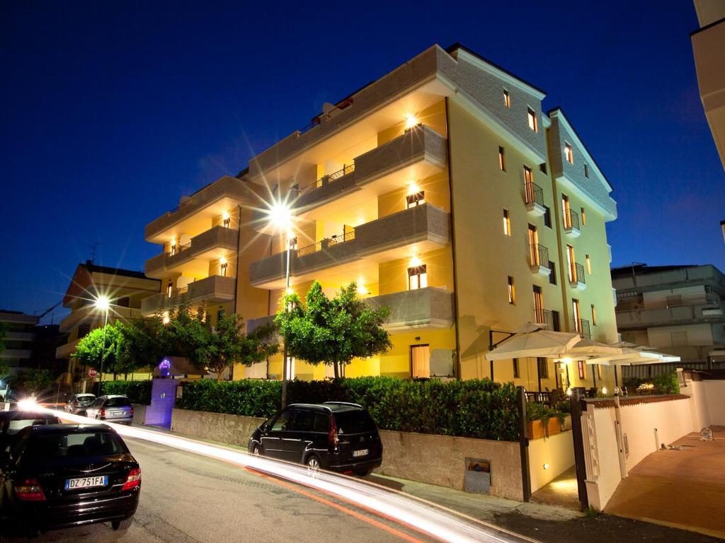 Tortoreto Residence La Guirita מראה חיצוני תמונה